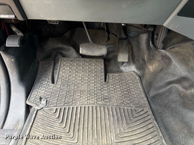 image for item EU0848 2013 Ford F250 Super Duty Ext. animal control pickup truck