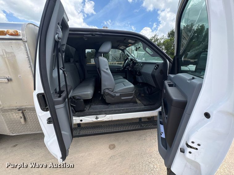 image for item EU0848 2013 Ford F250 Super Duty Ext. animal control pickup truck