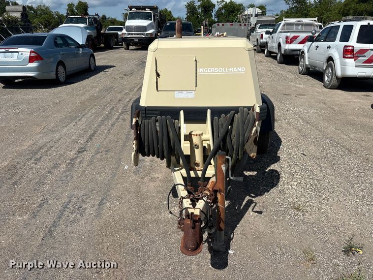 image for item EU0854 1998 Ingersoll Rand P185WJD air compressor