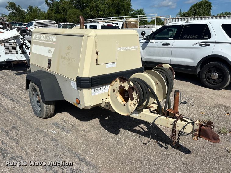 image for item EU0854 1998 Ingersoll Rand P185WJD air compressor