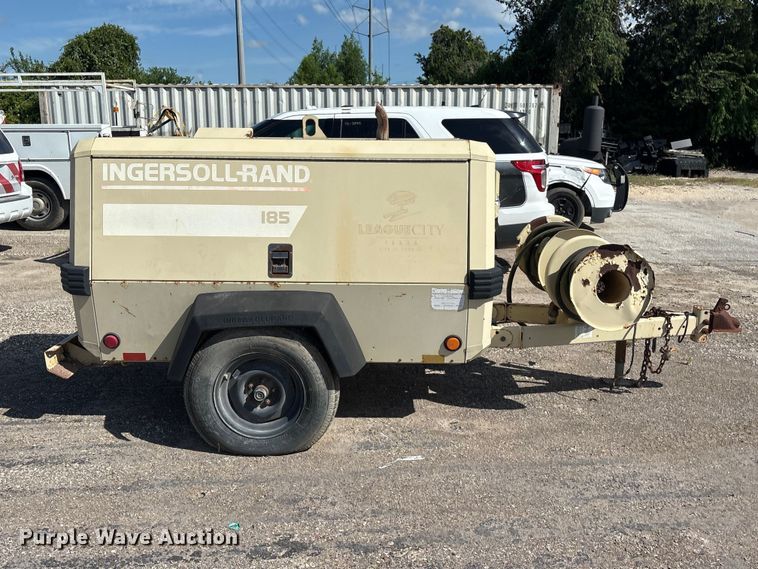 image for item EU0854 1998 Ingersoll Rand P185WJD air compressor