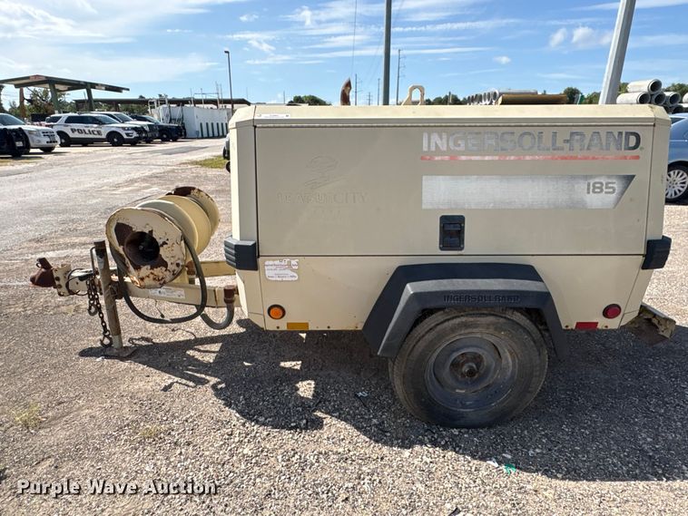 image for item EU0854 1998 Ingersoll Rand P185WJD air compressor
