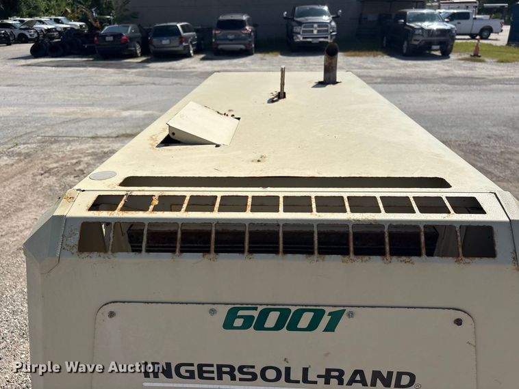 image for item EU0854 1998 Ingersoll Rand P185WJD air compressor