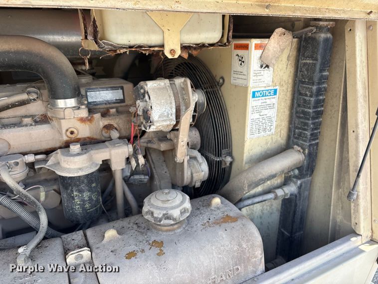 image for item EU0854 1998 Ingersoll Rand P185WJD air compressor