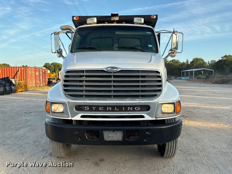 image for item EU0856 2003 Sterling L8500 dump truck