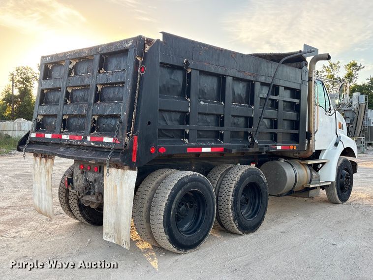 image for item EU0856 2003 Sterling L8500 dump truck