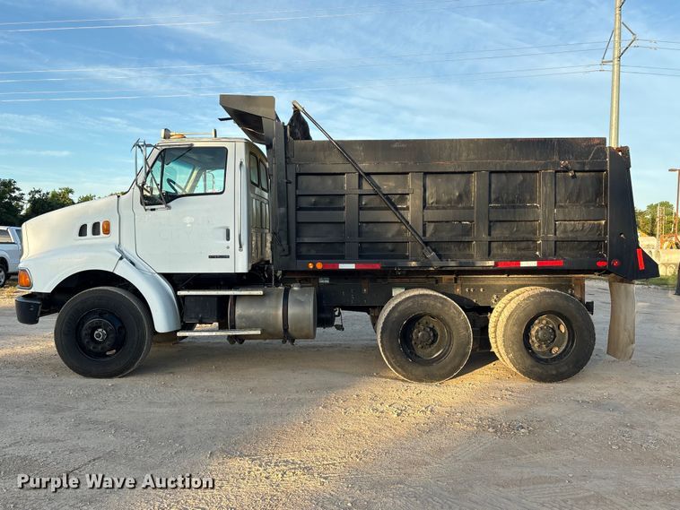 image for item EU0856 2003 Sterling L8500 dump truck