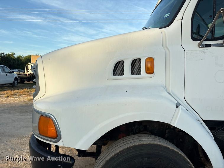 image for item EU0856 2003 Sterling L8500 dump truck