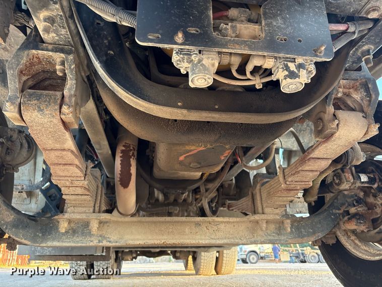 image for item EU0856 2003 Sterling L8500 dump truck