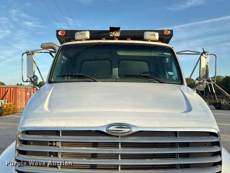 image for item EU0856 2003 Sterling L8500 dump truck