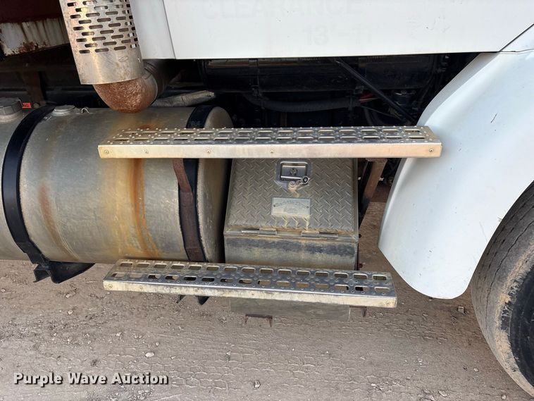 image for item EU0856 2003 Sterling L8500 dump truck