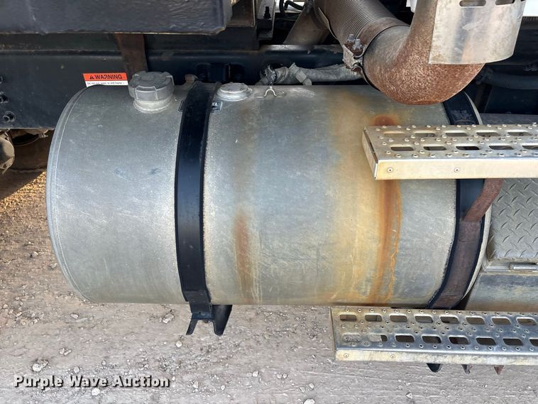 image for item EU0856 2003 Sterling L8500 dump truck