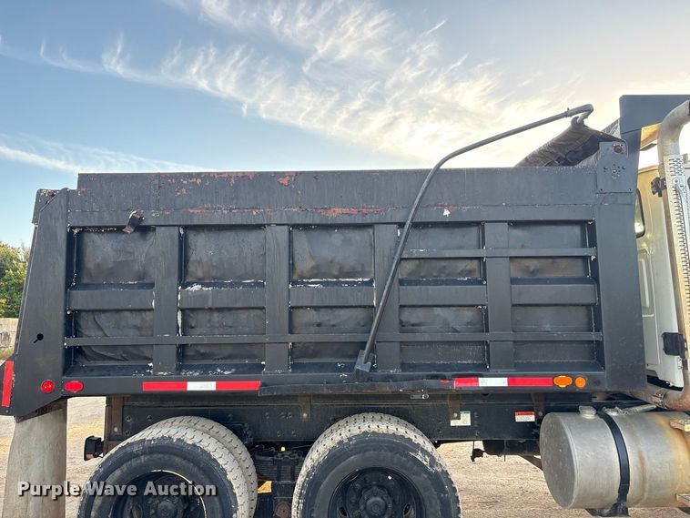 image for item EU0856 2003 Sterling L8500 dump truck