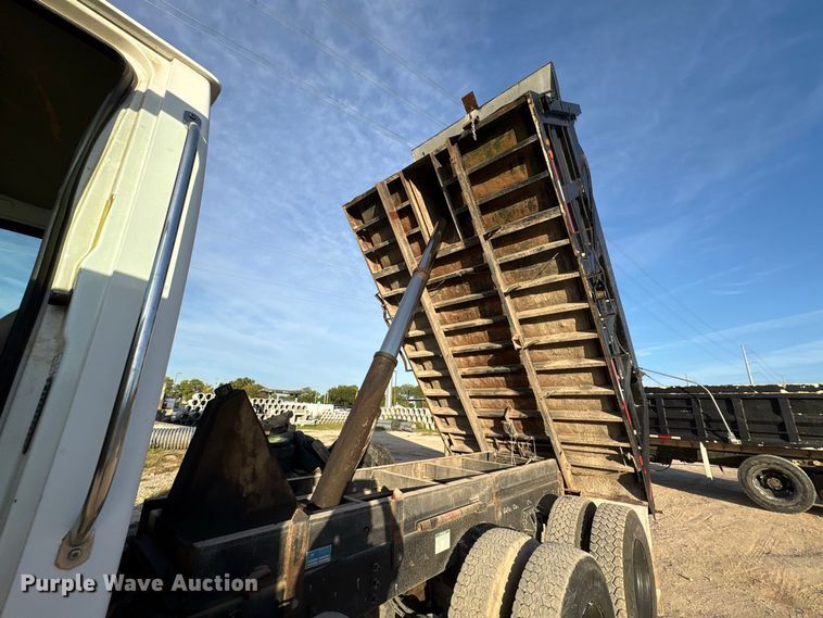 image for item EU0856 2003 Sterling L8500 dump truck