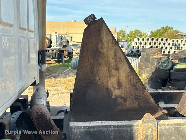 image for item EU0856 2003 Sterling L8500 dump truck
