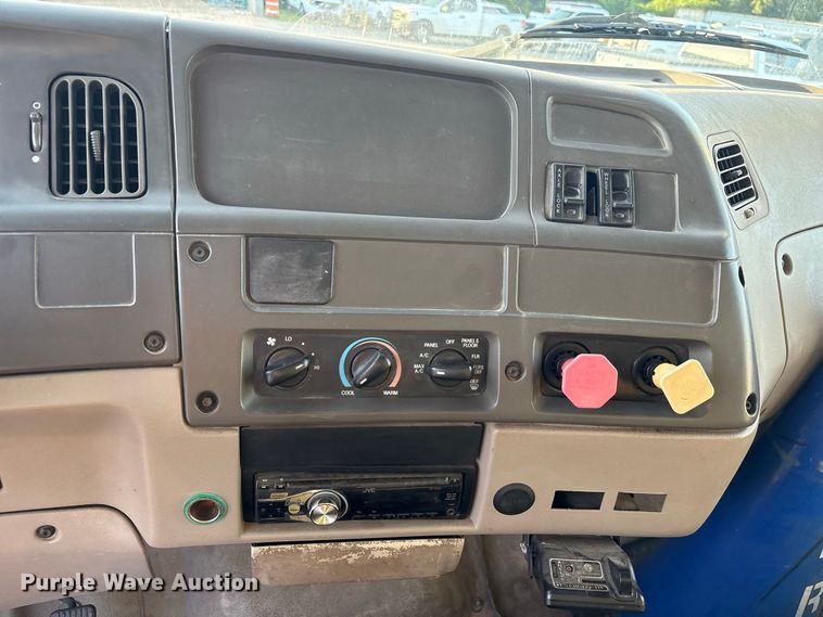 image for item EU0856 2003 Sterling L8500 dump truck