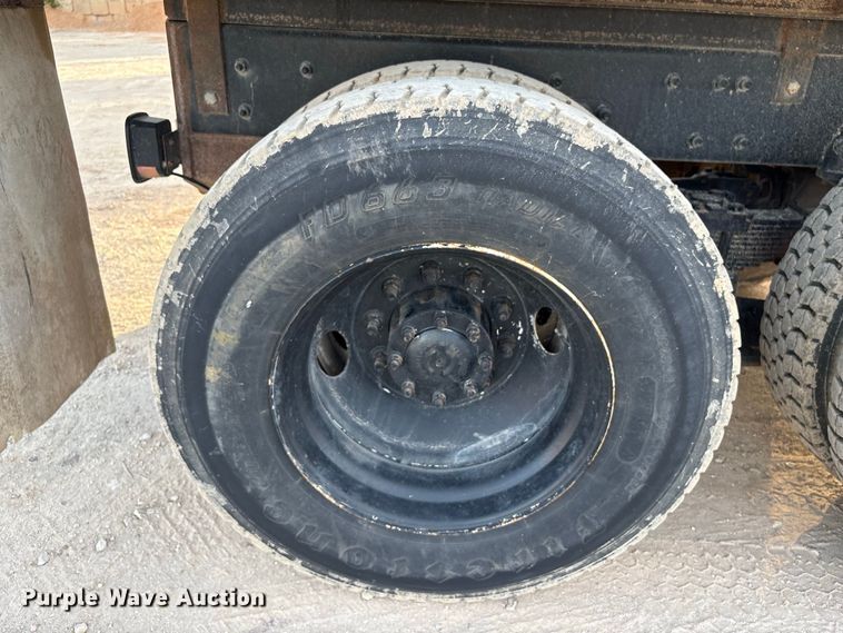 image for item EU0856 2003 Sterling L8500 dump truck