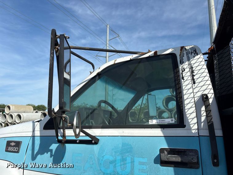 image for item EU0857 1999 Chevrolet C7 flatbed truck
