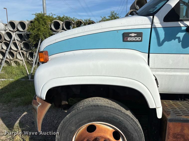 image for item EU0857 1999 Chevrolet C7 flatbed truck