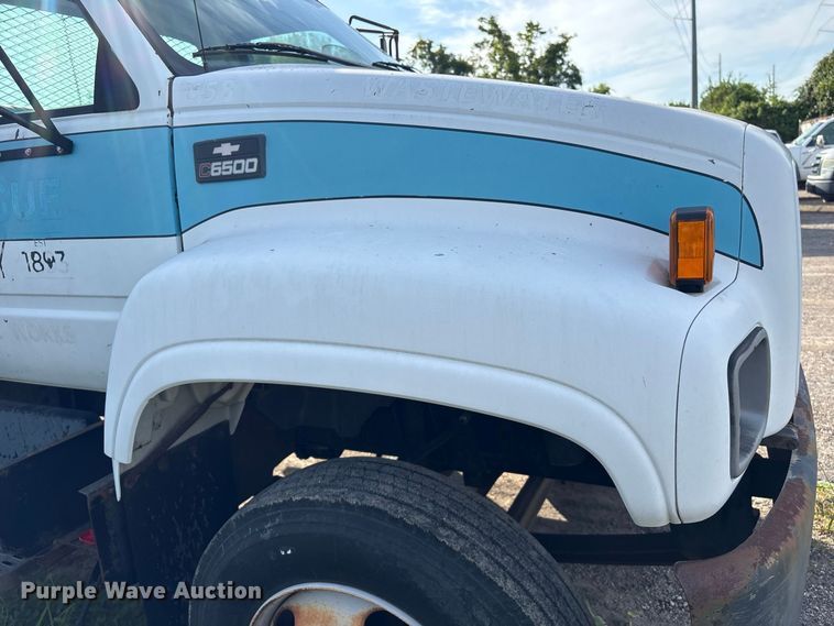 image for item EU0857 1999 Chevrolet C7 flatbed truck