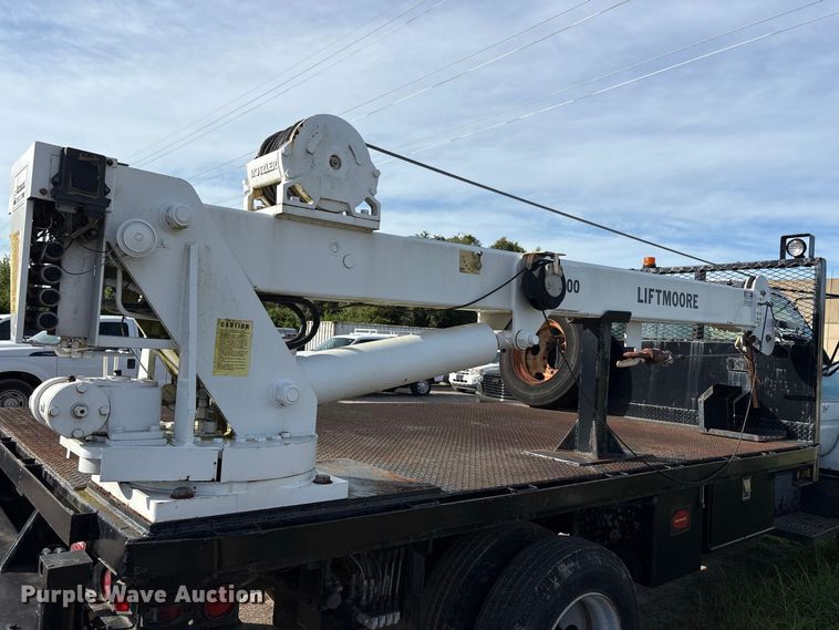 image for item EU0857 1999 Chevrolet C7 flatbed truck