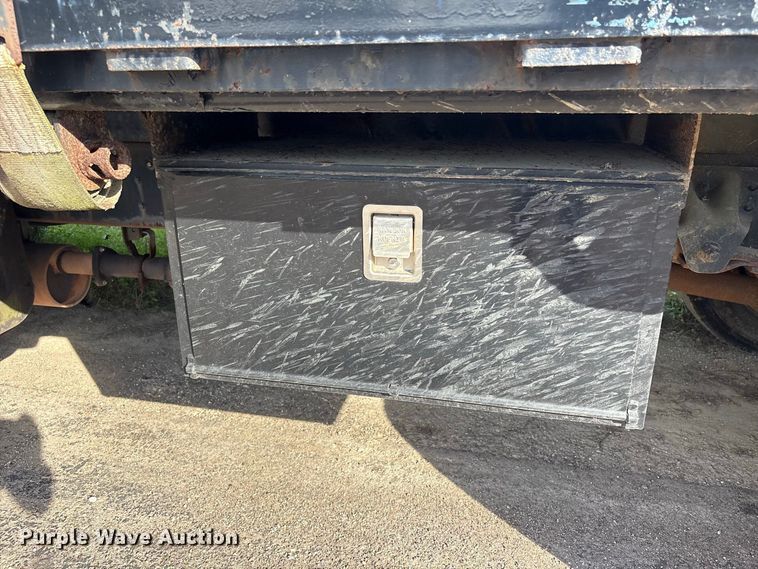 image for item EU0857 1999 Chevrolet C7 flatbed truck