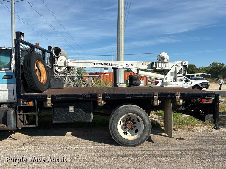 image for item EU0857 1999 Chevrolet C7 flatbed truck