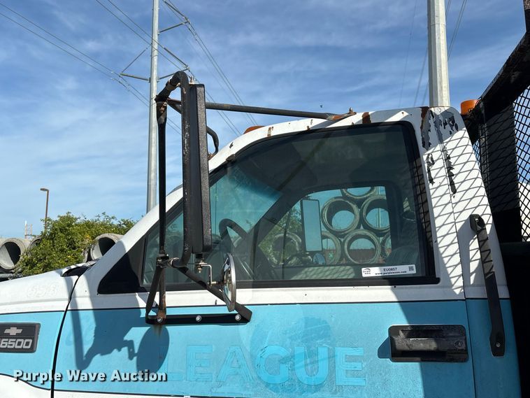 image for item EU0857 1999 Chevrolet C7 flatbed truck