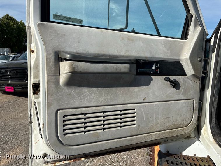 image for item EU0857 1999 Chevrolet C7 flatbed truck