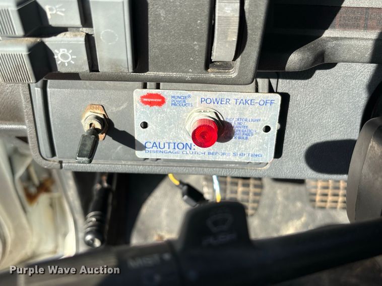 image for item EU0857 1999 Chevrolet C7 flatbed truck