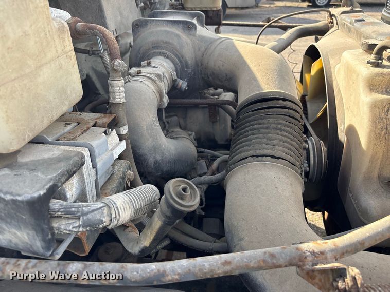 image for item EU0857 1999 Chevrolet C7 flatbed truck