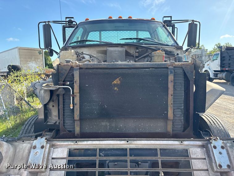 image for item EU0857 1999 Chevrolet C7 flatbed truck
