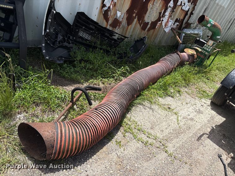 image for item EU0860 Billy Goat HTR 1600 VN debris vacuum