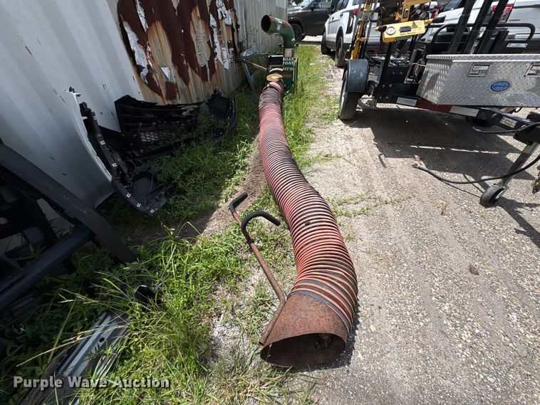image for item EU0860 Billy Goat HTR 1600 VN debris vacuum