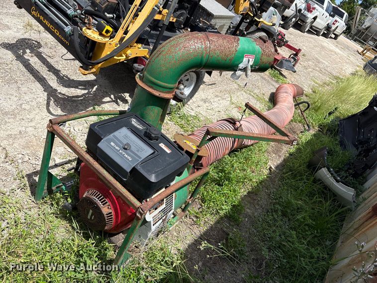 image for item EU0860 Billy Goat HTR 1600 VN debris vacuum