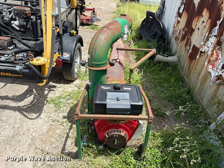 image for item EU0860 Billy Goat HTR 1600 VN debris vacuum