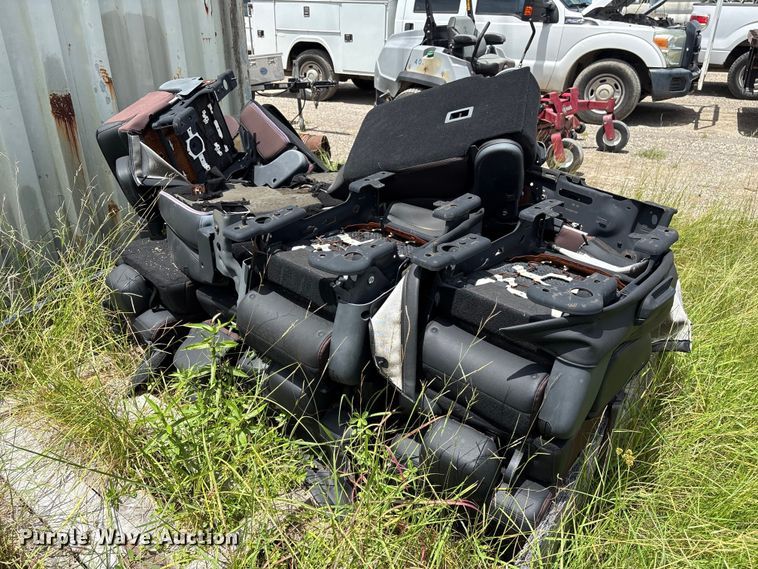 image for item EU0861 (14) pickup truck seats
