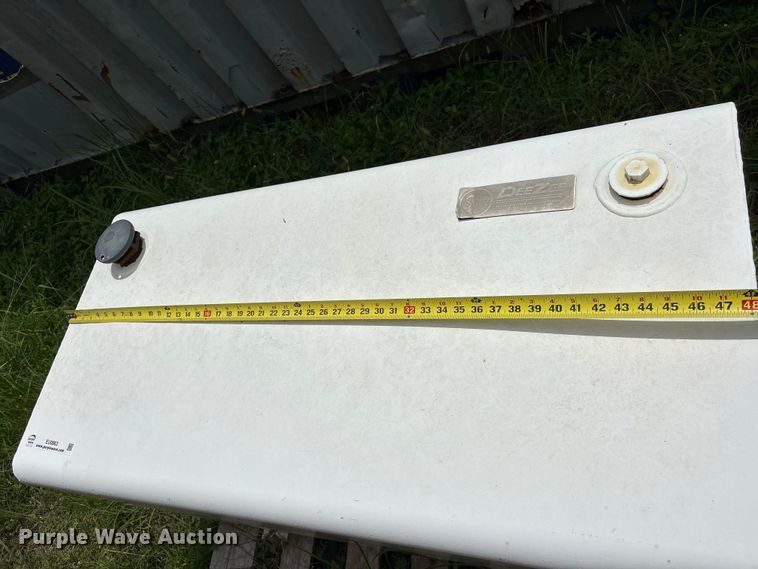 image for item EU0863 Deezee fuel tank