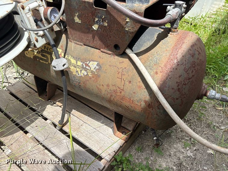 image for item EU0864 North Star air compressor