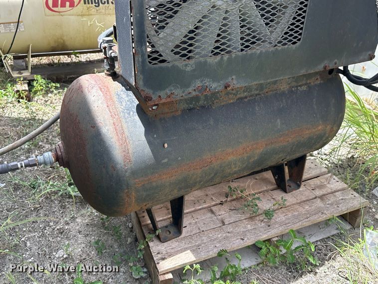 image for item EU0864 North Star air compressor
