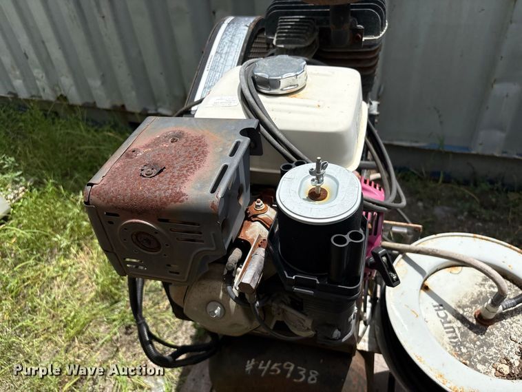 image for item EU0864 North Star air compressor
