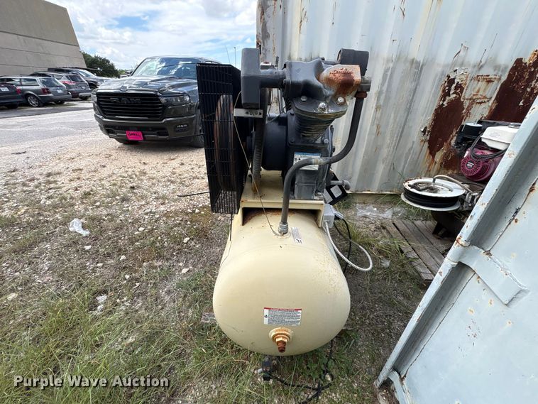 image for item EU0865 Ingersoll Rand 7700 air compressor