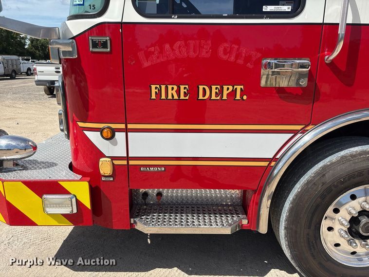 image for item EU0870 2008 Spartan Diamond Series pumper fire truck