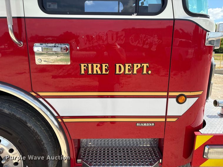 image for item EU0870 2008 Spartan Diamond Series pumper fire truck