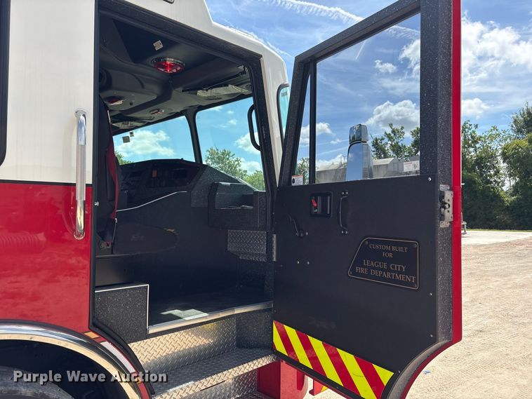 image for item EU0870 2008 Spartan Diamond Series pumper fire truck