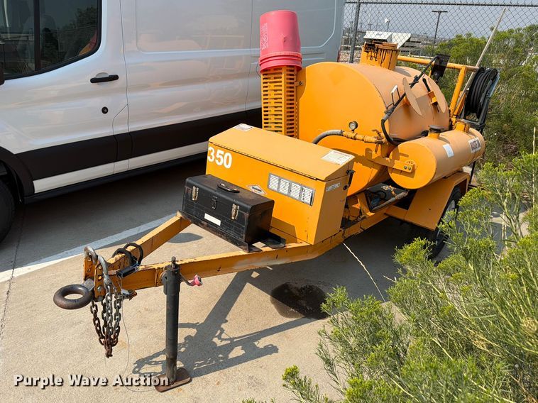 2015 Diamond Bilt crack sealer