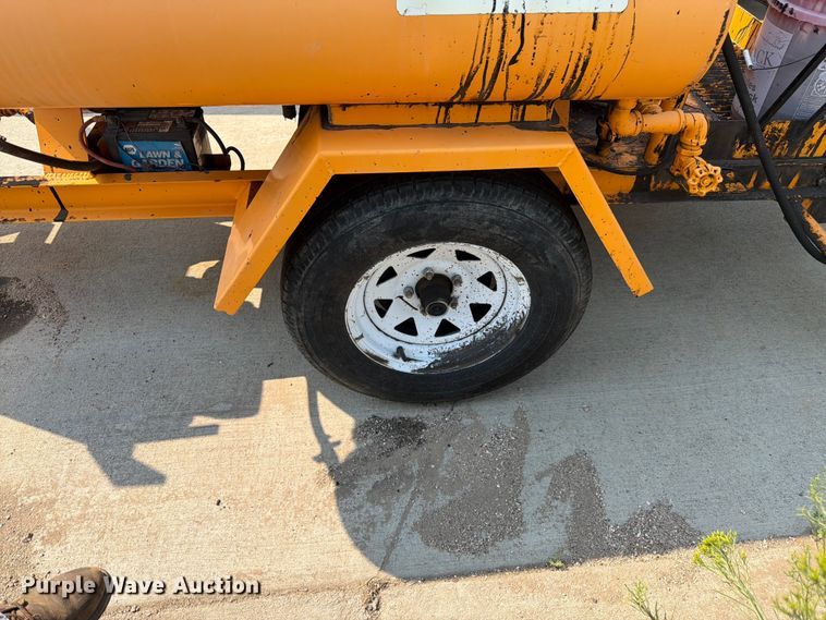 image for item EW2171 2015 Diamond Bilt crack sealer