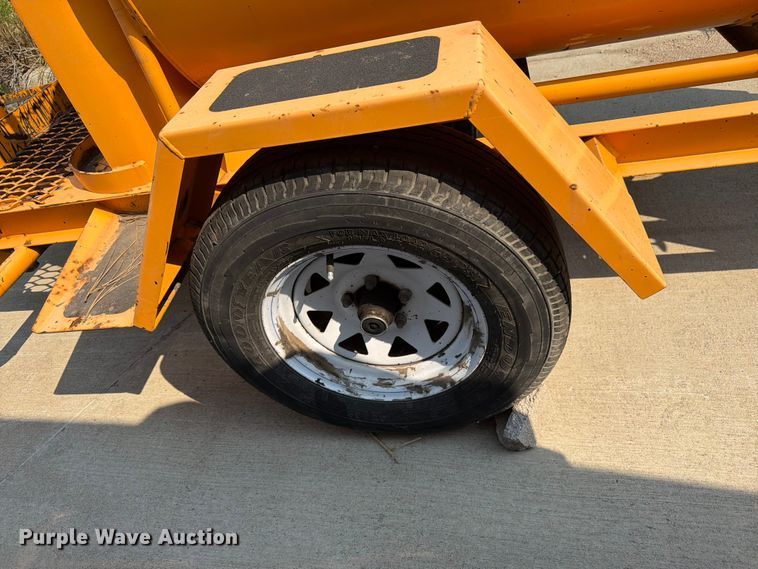 image for item EW2171 2015 Diamond Bilt crack sealer