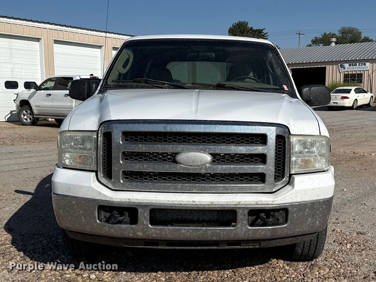 image for item EW4321 2005 Ford Excursion SUV