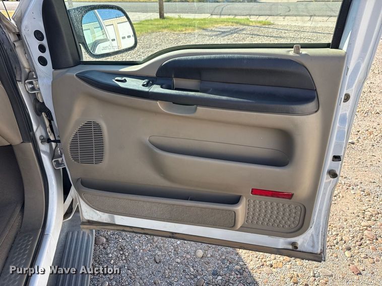 image for item EW4321 2005 Ford Excursion SUV
